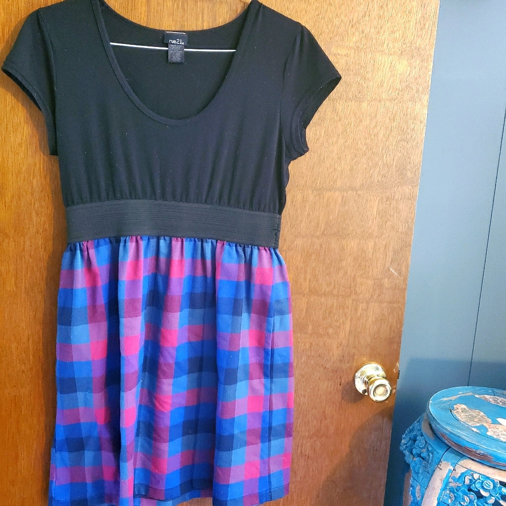 Super cute checkered dress!
